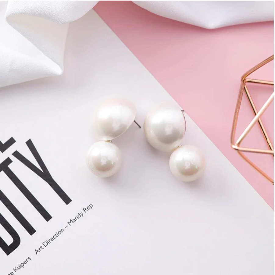White Round Pearl Retro Vintage Style Button Women's Earrings Coco Chic Blogger